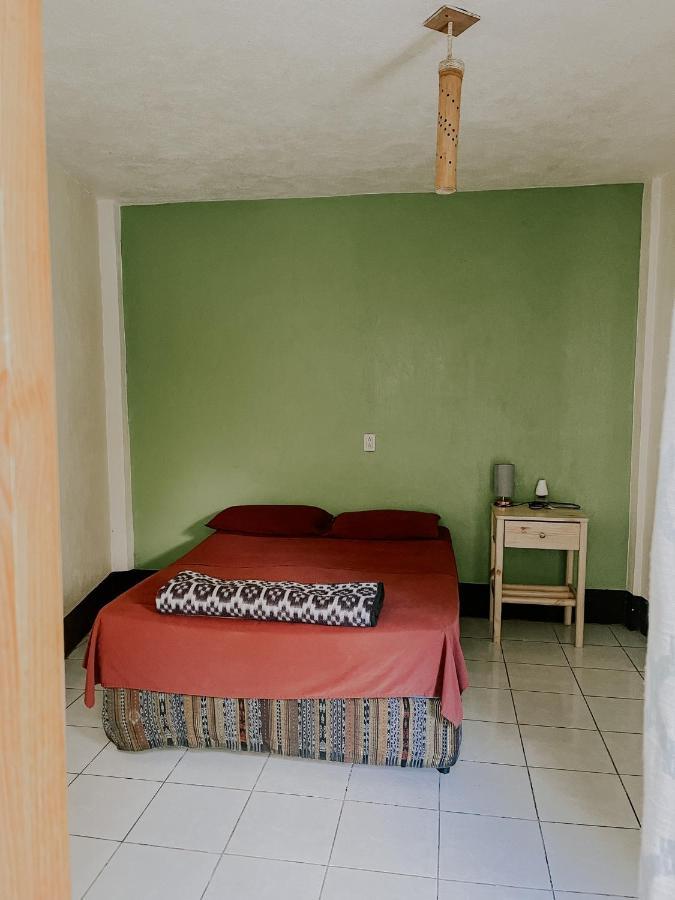 Mr. Mullets Hostel San Pedro La Laguna Exteriör bild